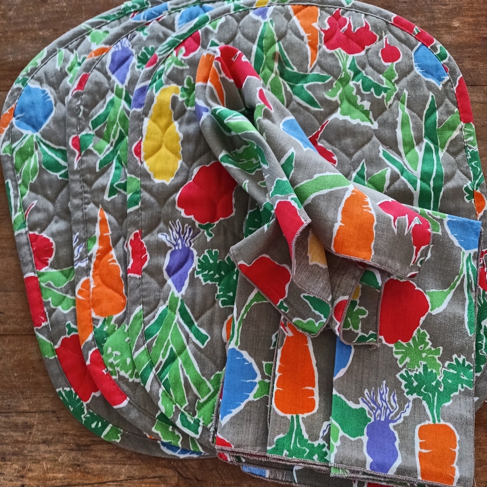 Vegatable Garden 6 Napkins 3 Placemats Cotton